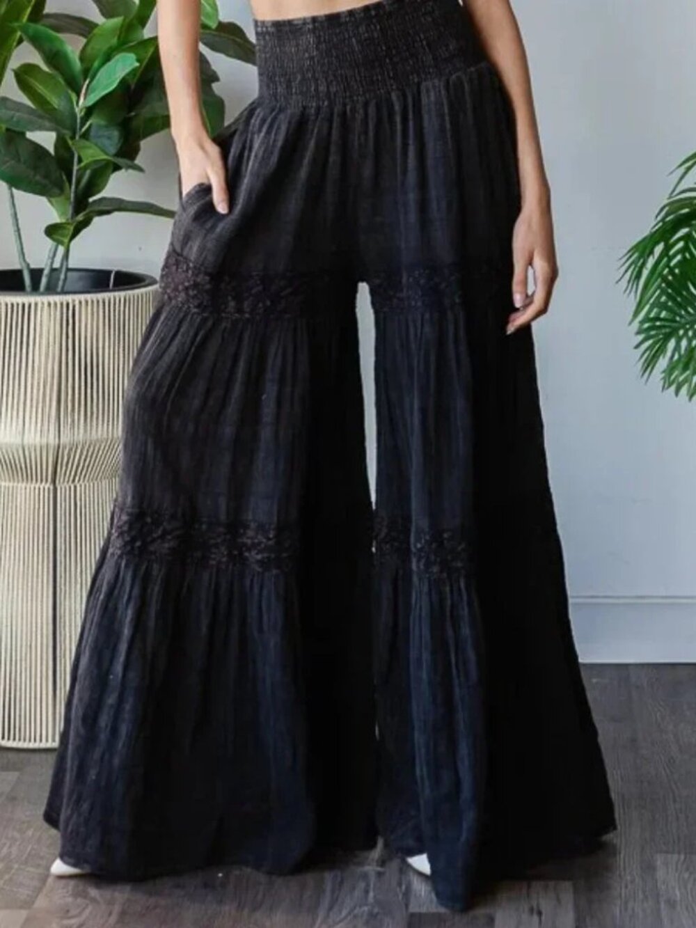 NWOT Oli & Hali Tiered Wide Leg Goth Lace Boho Smocked Pants - Picture 9 of 10